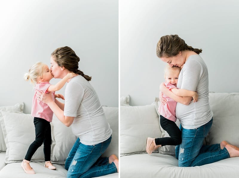 mom and daughter lifestyle session photo