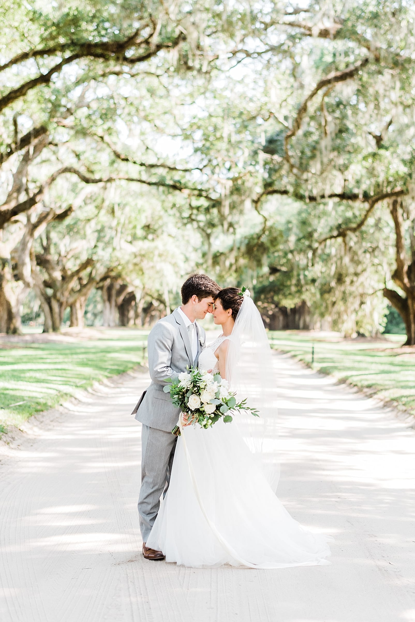 alley of oaks charleston wedding low country wedding photographer ooh events our of the garden wedding flowers photo